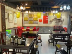 -蓝田九大碗民俗食府(蓝田店)