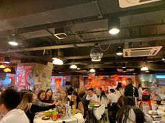 大堂-鲜入围煮花胶鸡海鲜火锅