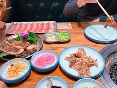 -明洞阿姨·韩式酱蟹烤肉·创意料理(三元桥店)