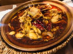 肥肠牛蛙砂锅-马头巷·食景园(苏州总店)
