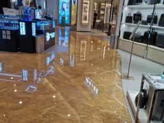 -王府井百货熙地港店