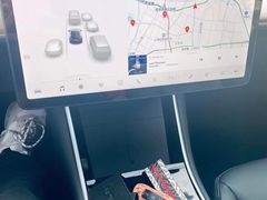 -TESLA 特斯拉(上海太古汇体验店)