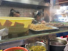 自助取餐区-覃肥叔桂林米粉(粮道街店)