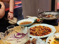 -亚伟瓦罐面美食城(淇县总店)