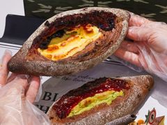 -HOT CRUSH趁热集合·现烤面包(上海环球港店)