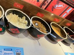-热火朝天鲜切牛肉火锅(南强街巷店)