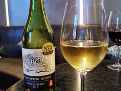 -wineapp葡萄酒餐吧(外滩金融中心店)
