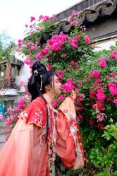 -一揽芳华汉服旗袍体验馆(拙政园店)