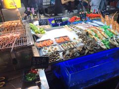 -六合夜市