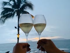 -Sunset Bar(丹绒亚路香格里拉店)