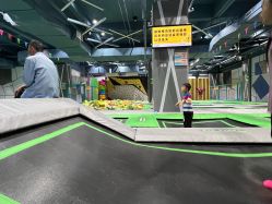 -反弹蹦床公园·亲子乐园·团建·派对(尚品奥莱店)