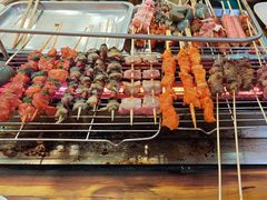 -哈尔滨小酒馆·鲜肉现穿自助烧烤(康新花园店)