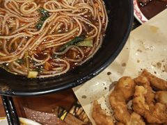 -爆炸头阿姨小四川正宗川味小吃(无任何分店)