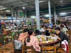 大堂-四川小胡子海鲜(丁村万人海鲜广场店)