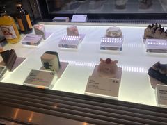 -Fridi Patisserie Cafe