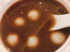 红豆沙汤圆-醉辉皇上海之巅(上海中心大厦店)