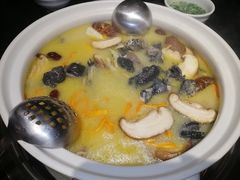 -粤煌新派猪肚鸡(中凯店)