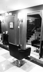 点击看大图 大厅-3AM HAIR SALON染发接发