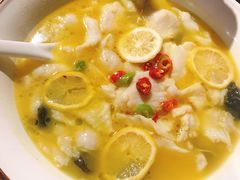 酸汤鱼-虾蟹掌门音乐主题餐厅