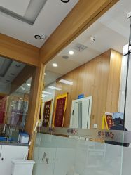 -靓芙泉专研痘痘肌