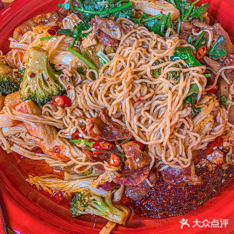 🆘谁能拒绝一盆麻辣鲜香的麻辣烫