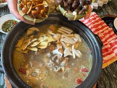 -慢丽江·云南野生菌土鸡锅(付家庄店)