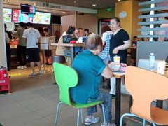 大堂-麦当劳(百荣世贸商城店)