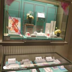 -周生生Chow Sang Sang(东方店)