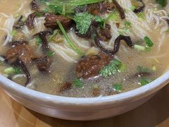 茶树菇老鸭面-吉祥馄饨(宁波高铁店)