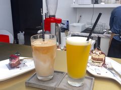 -UNI UNI(环亚凯瑟琳店)