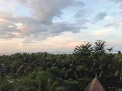 -三亚湾海居铂尔曼度假酒店