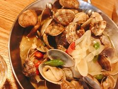 辣炒蛤蜊-富乐满韩国正宗炸鸡韩国料理(虹泉路店)