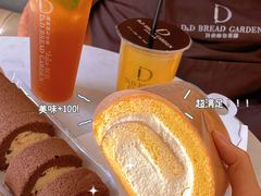 -顶东面包花园·生日蛋糕(世博店)