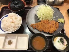 -牛カツ京都勝牛(河原町蛸薬師店)
