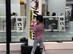 -拳力汇散打搏击泰拳俱乐部(绿地缤纷城店)