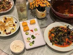 -鑫巴蜀小镇 · 水煮鱼专研店(玉桥店)