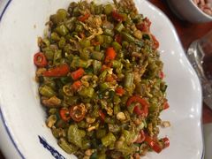 酸豆角炒肉沫-恋湘小镇(纺织大厦店)