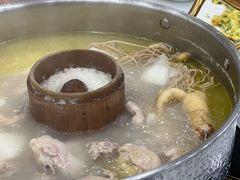 -朴小妹人参鸡汤火锅(长白山万达店)