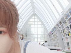 -钟书阁(松江泰晤士小镇店)