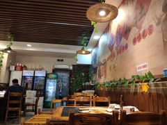 大堂-地锅公社·现炒地锅鸡·地锅鱼·夜宵(罗锦路店)