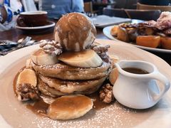 -ROAST coffee & eatery