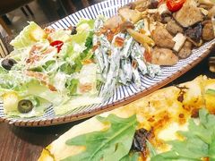 秘制鸡肉沙拉-TAMATI(巴黎贝甜韩式西餐厅店)