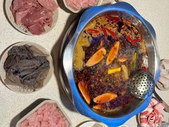 -九尺赵老四鲜鹅肠火锅
