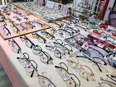 -肆兮眼镜·蔡司·徕卡战略合作店(大坪店)
