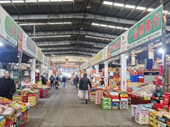 -上海龙吴水胜海发市场