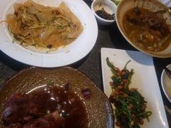 -靠山屯东北农家菜(八龙桥雅苑店)