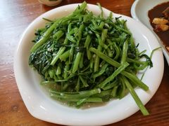 -侬佳蒸菜馆(听潮店)