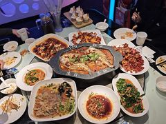 -巴特餐饮6加1音乐餐吧·新疆菜