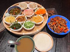 -包整·丝娃娃(一览甲秀楼风景店)