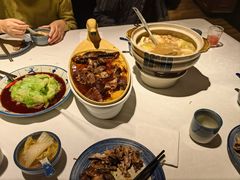 -八府香鸭·啫啫煲(华山路店)